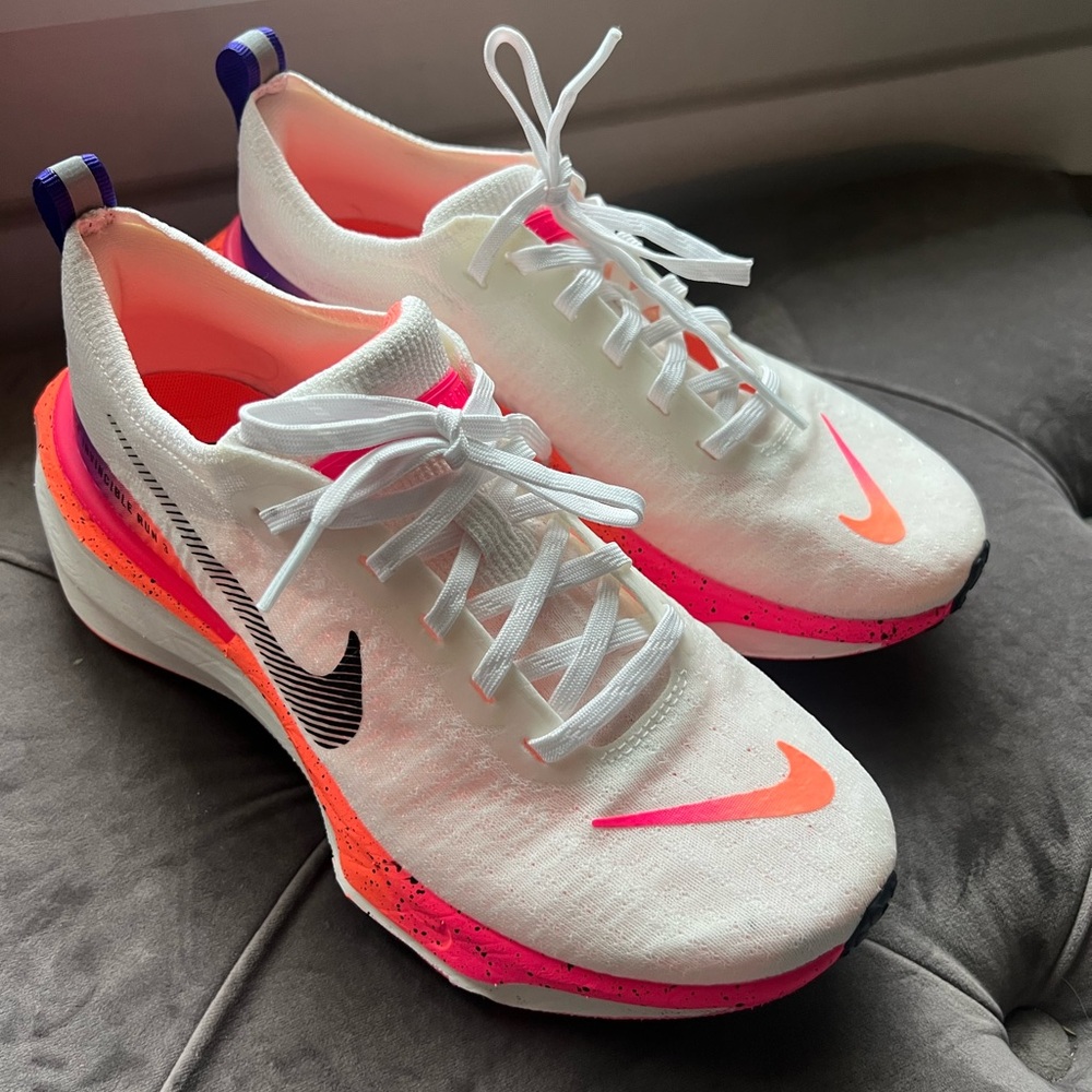 Nike ZoomX Women's White and Neon Pink Athletic Shoes